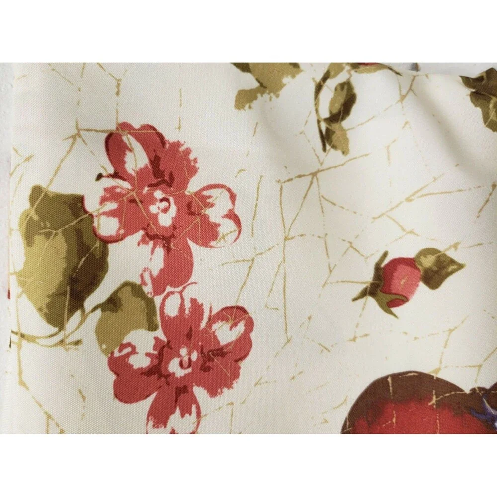 1 Printed Fabric Tablecloth, 52
